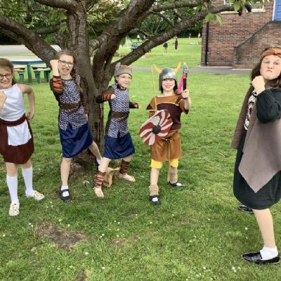 Year 4 had a wonderful time during their Express afternoon, celebrating their learning from their topic about The Seven Kingdoms.